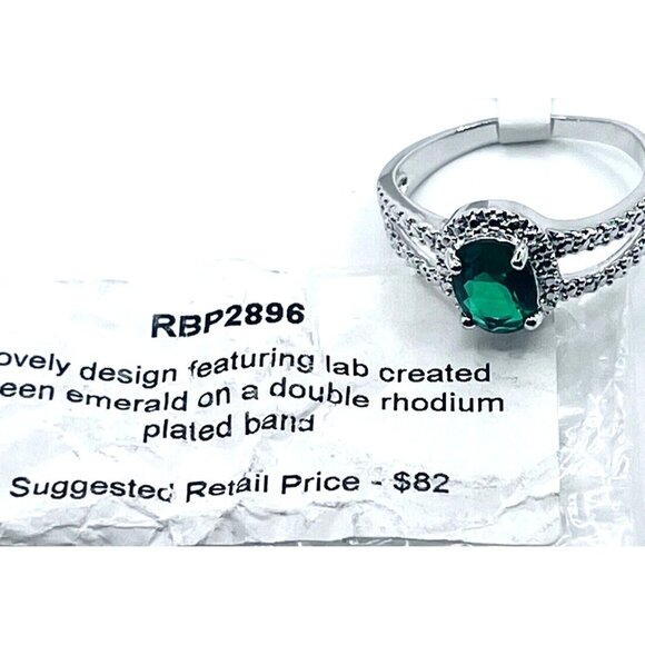 Ring Bomb Party Ring #2896,   Size 8 - Picture 2 of 4